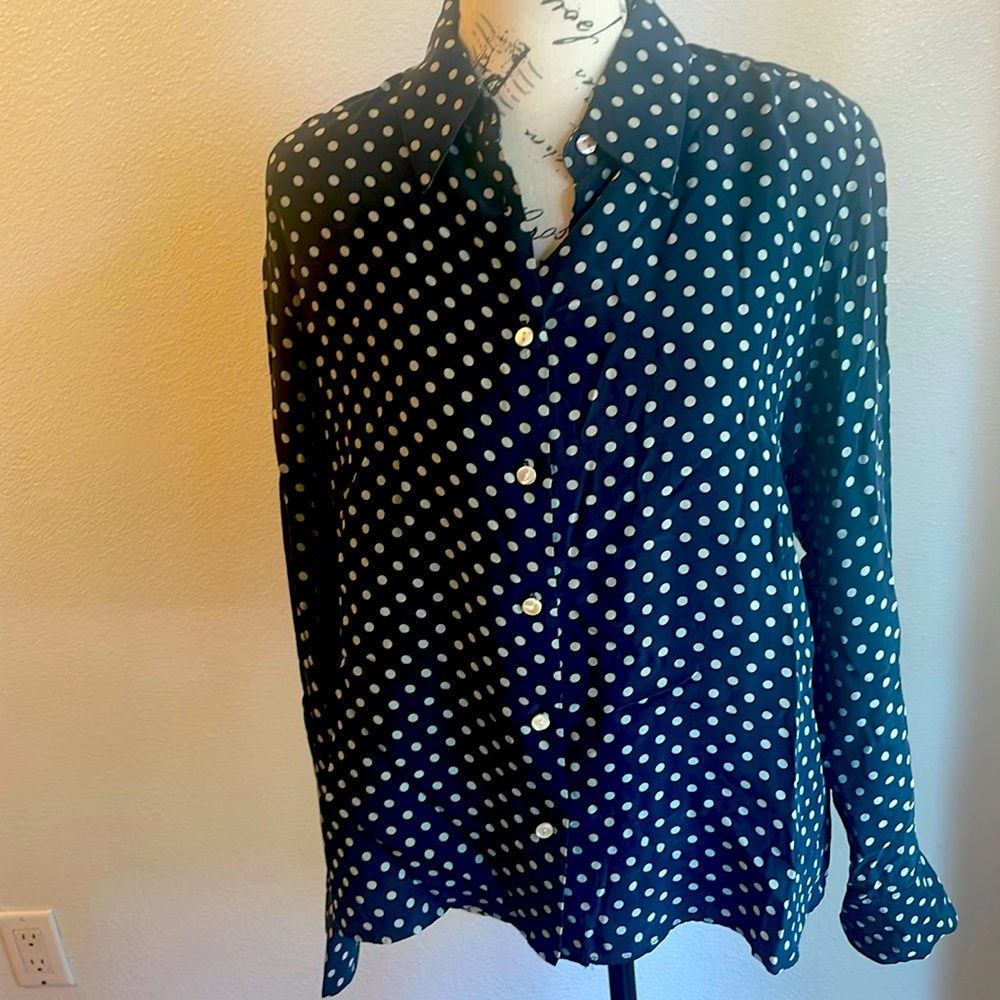 Bill Burns signature 100% silk blue polka dot blouse